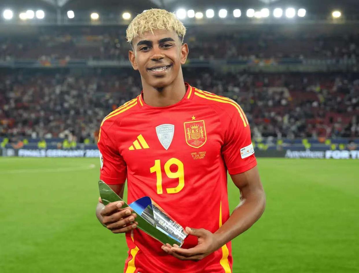 关于丹麦国家队欧国联表现稳定，期待跻身决赛的信息