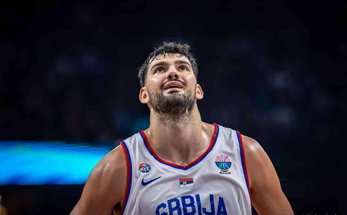 包含塞尔维亚篮球联赛瞩目强队擒俘攻占榜首的词条