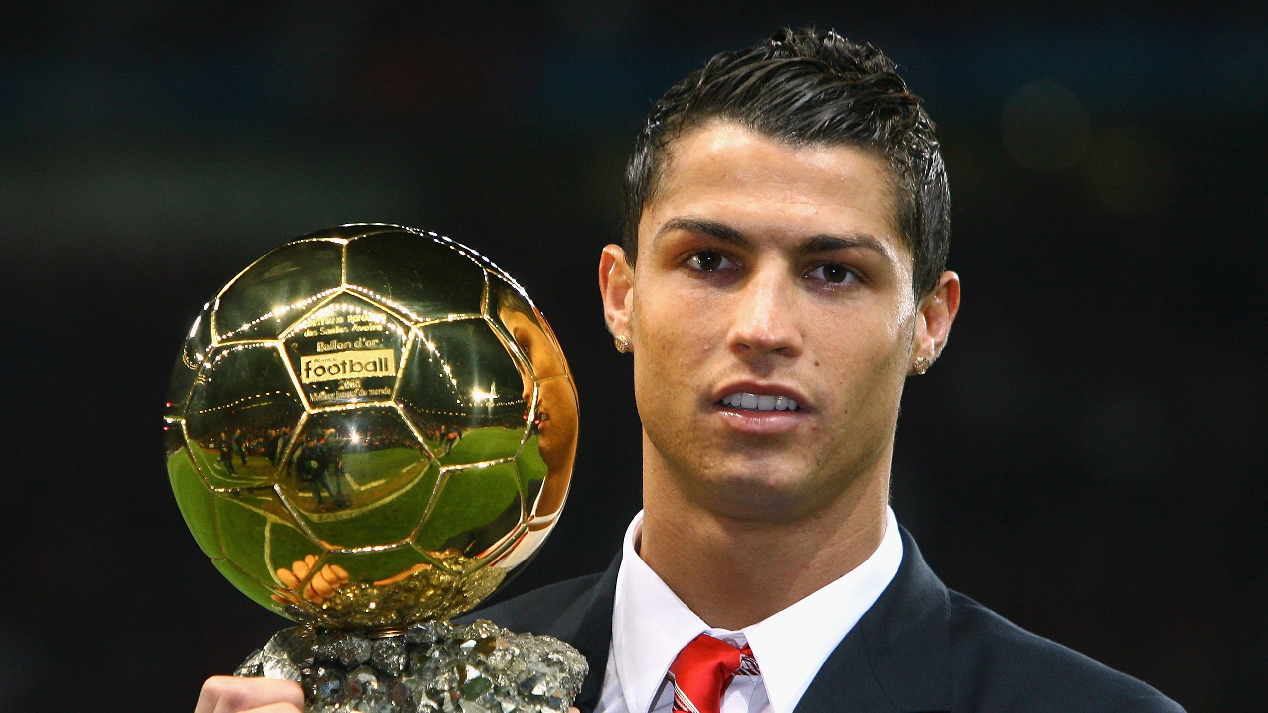 从童话到现实，托尼一锤定音，丹麦逆转英格兰的赛场启示